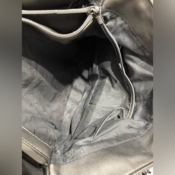 Womens Simply Vera Vera Wang Silver Gray Shoulder Bag great condition - Picture 11 of 11